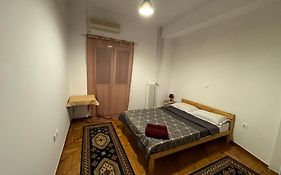 Plaka Quiet Apartment